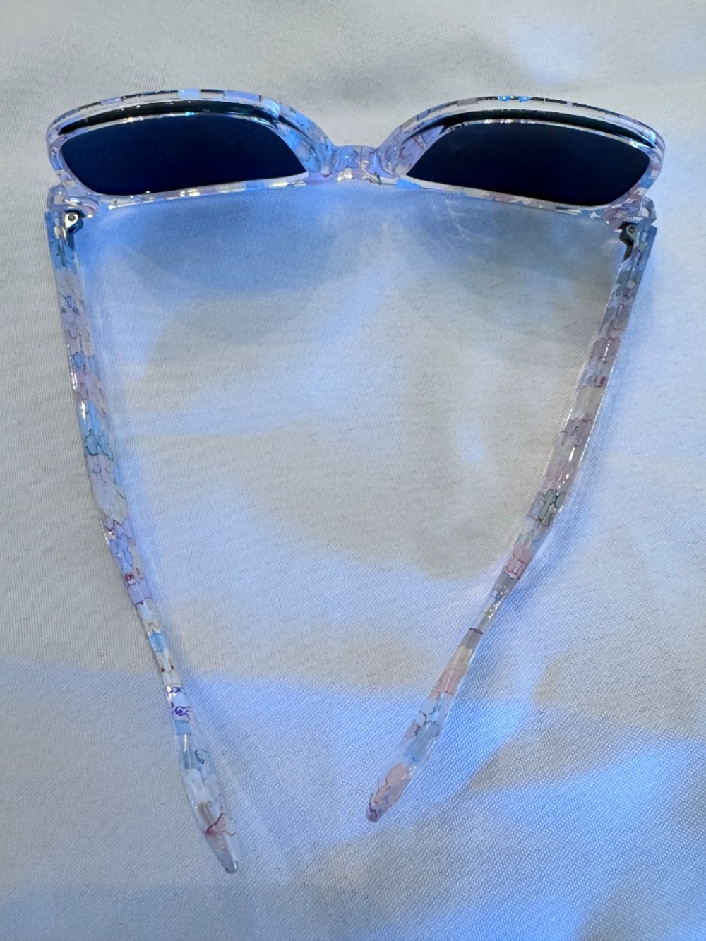 Disney Main Street Balloons Sunglasses - adult - Picture 7 of 7